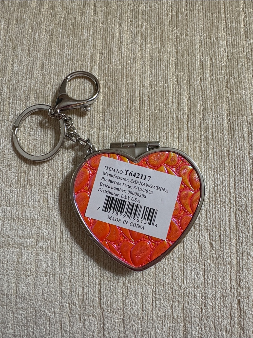 Heart-Shaped Orange Key & Card Holder Keychain with double mirrors inside. - Picture 3 of 4